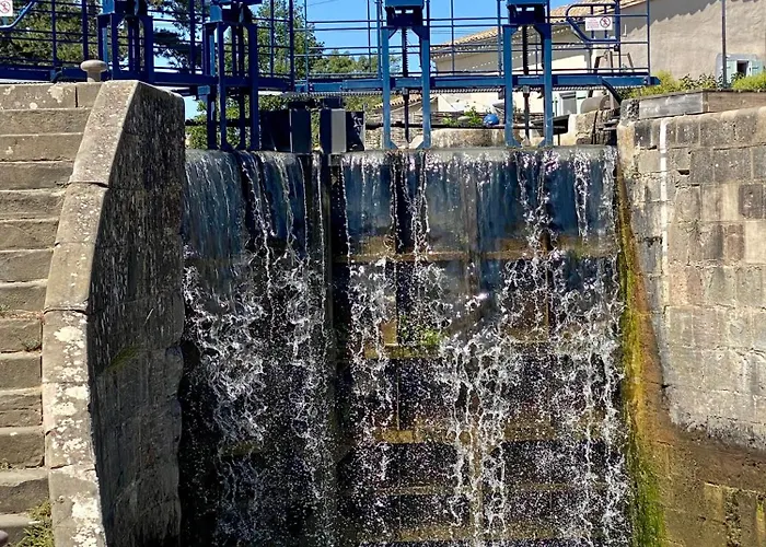Maison Du Midi, 2 De Charme Ginestas